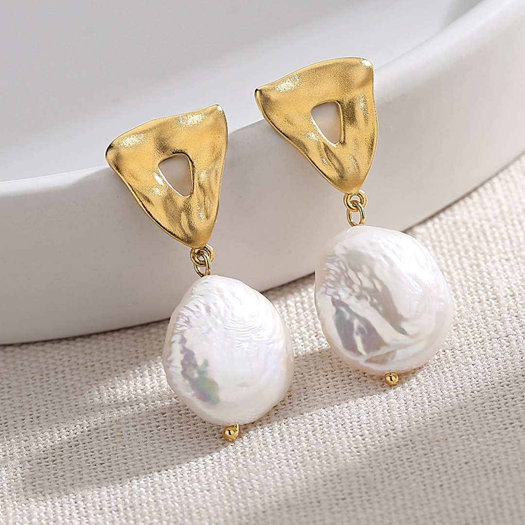 ROUND BAROQUE PEARL EARRINGS
