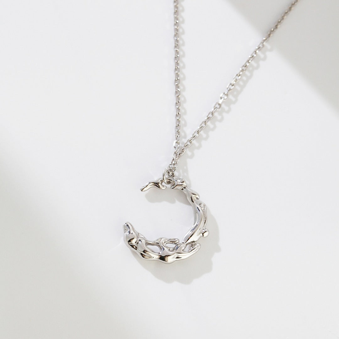 MOON SHAPE PENDANT NECKLACE