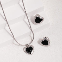 BLACK HEART NECKLACE