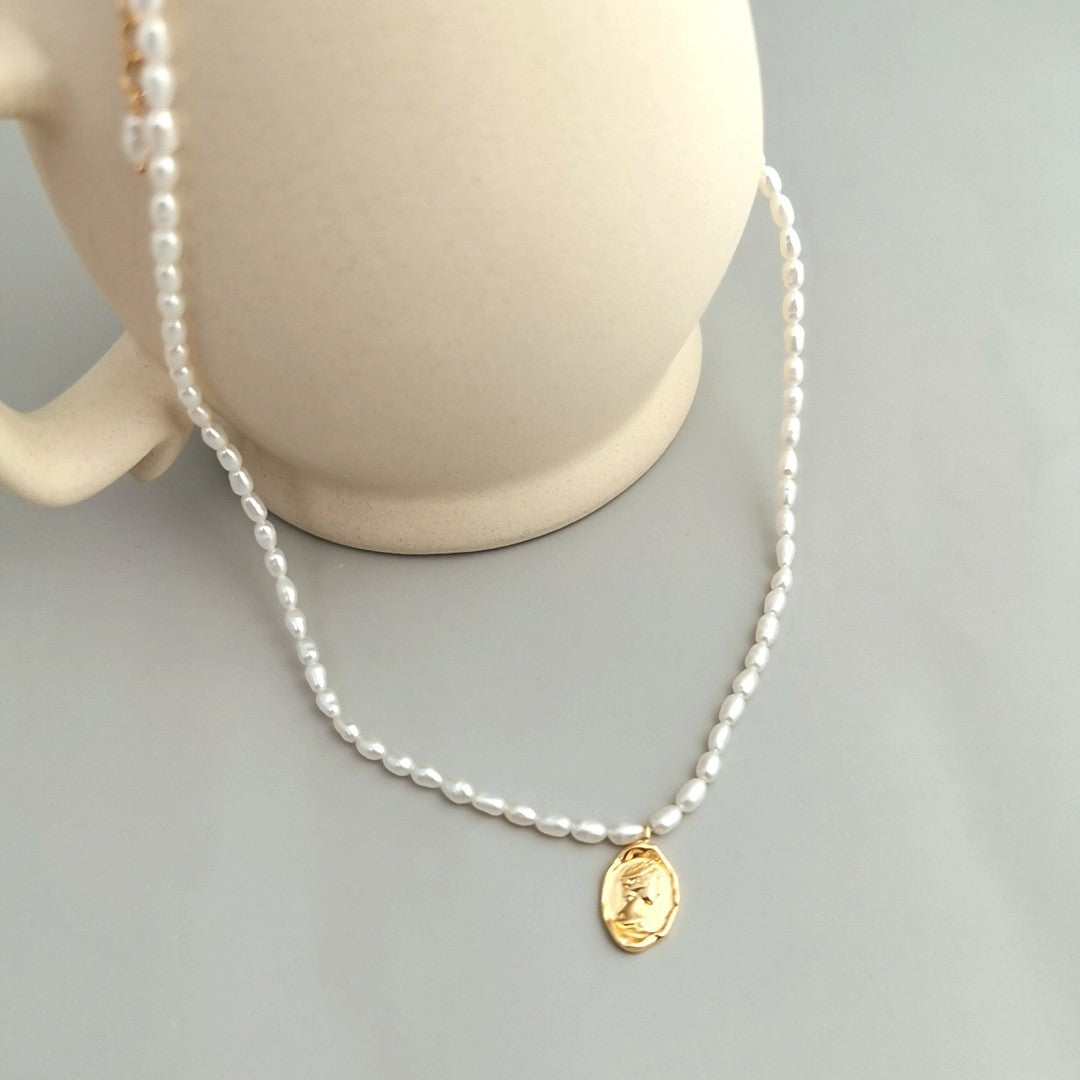 QUEEN ELIZABETH PENDANT PEARL CHOKER