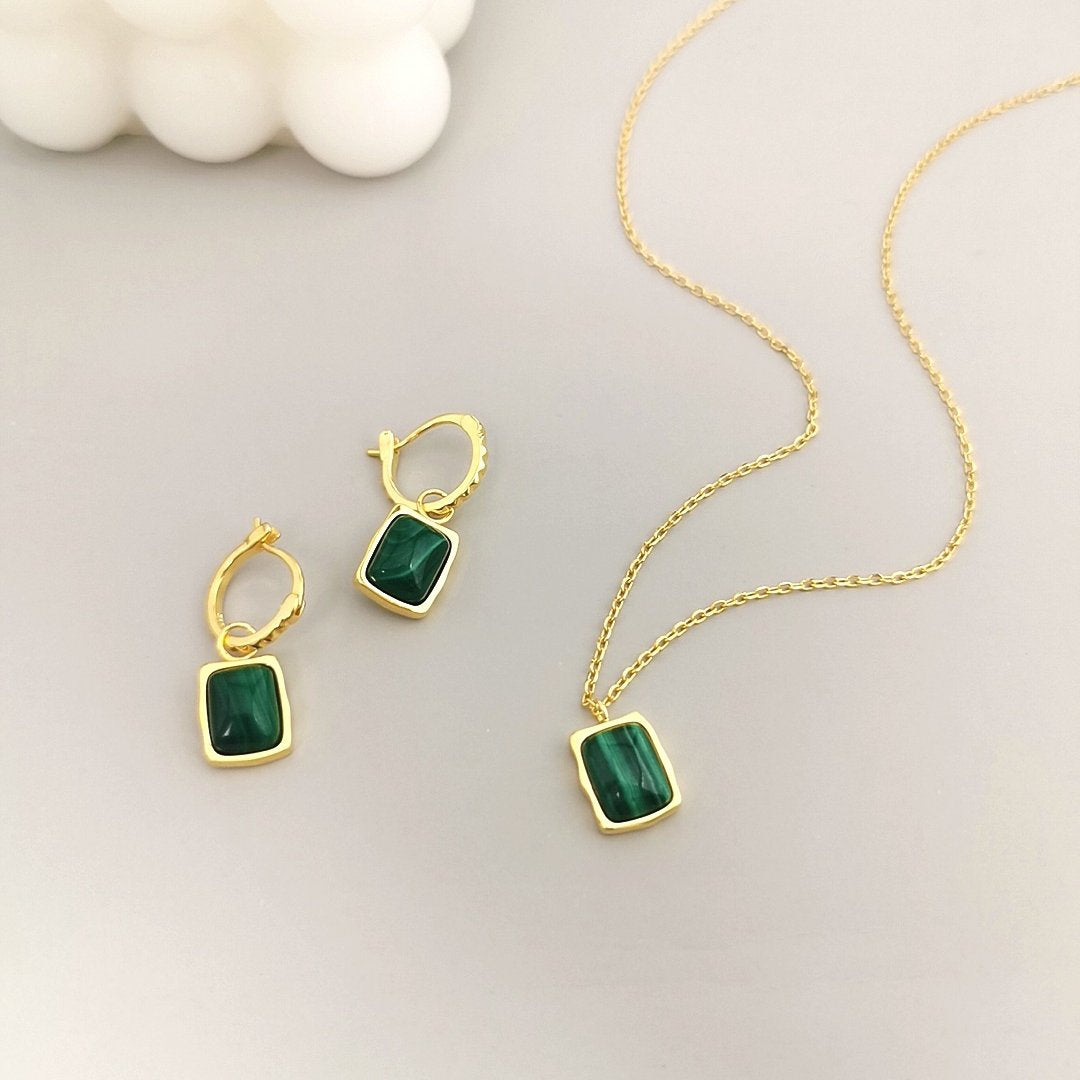 MALACHITE GOLD NECKLACE