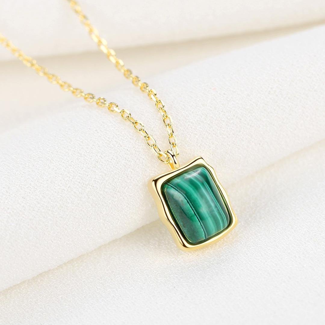 MALACHITE GOLD NECKLACE