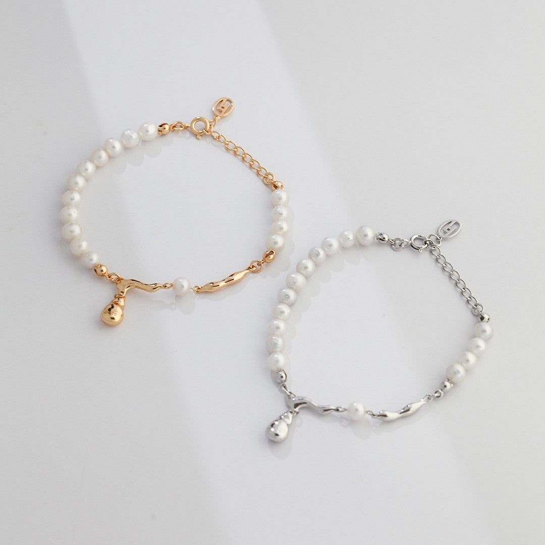 DROP SHAPED PEARL BRACELET