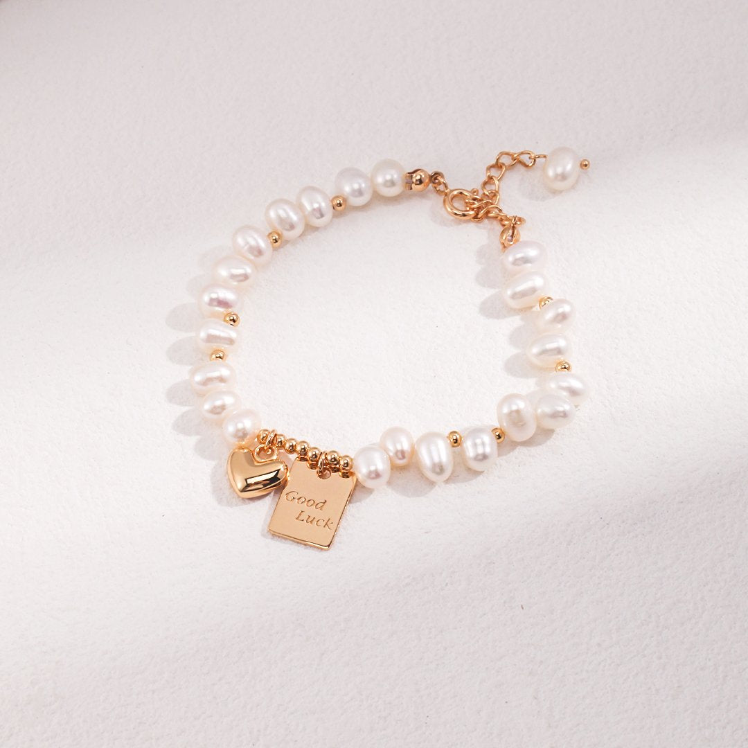 GOOD LUCK SQUARE TAG HEART SHAPE PEARL BRACELET