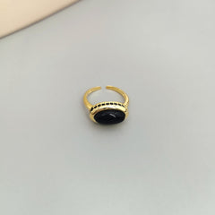 OVAL ONYX STONE RING