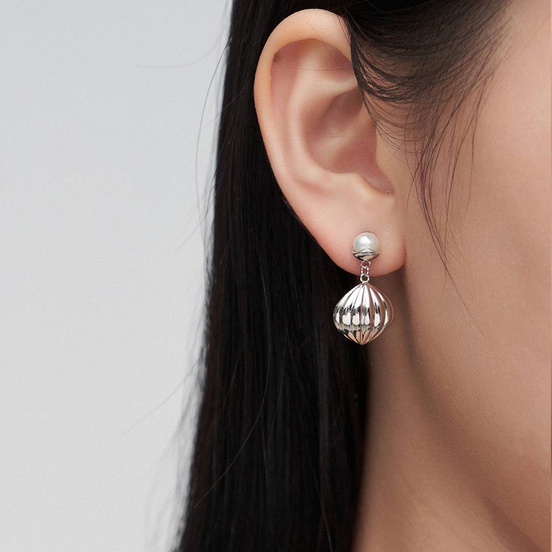 PEARL PUMPKIN EARRINGS