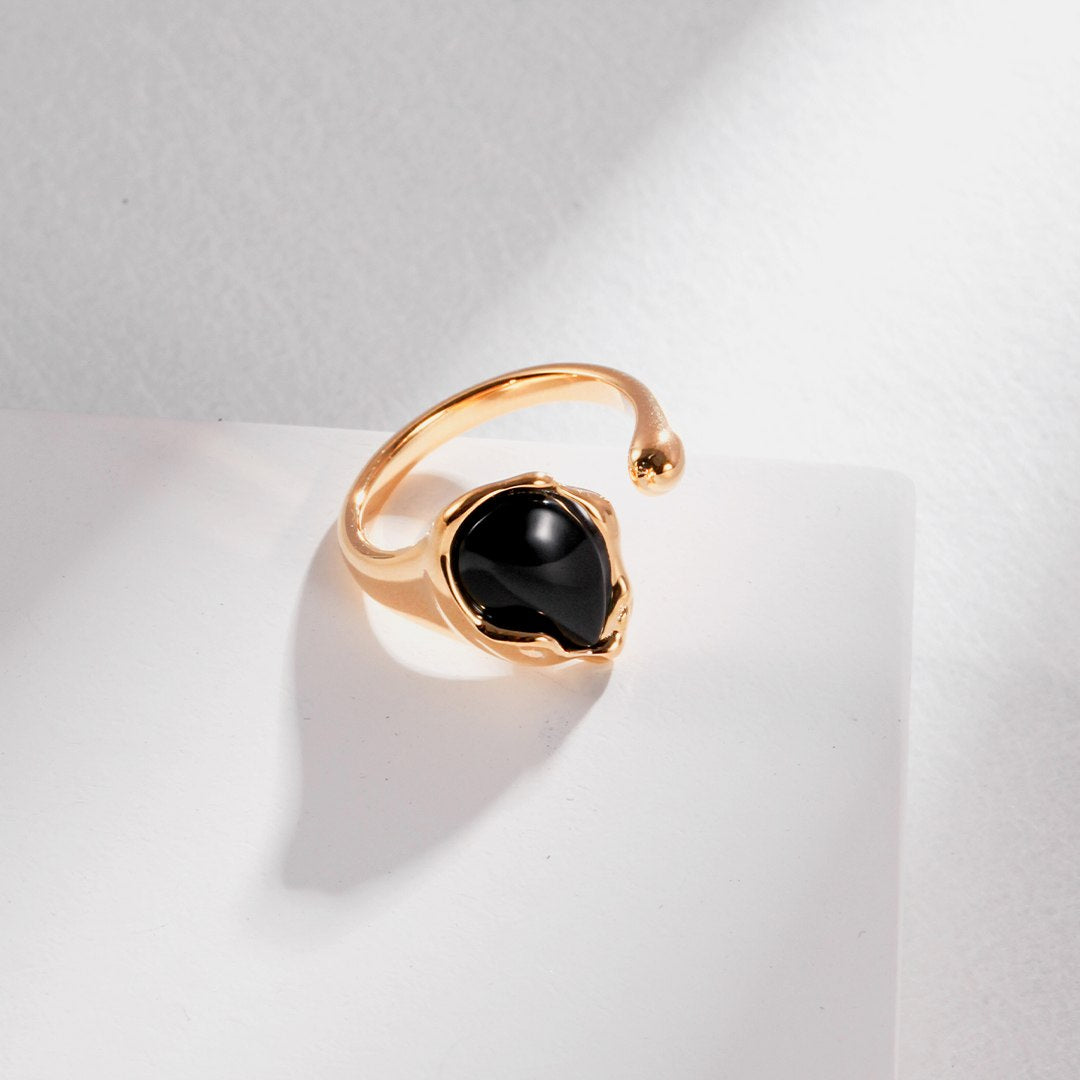 DEWDROP BLACK ONYX RING