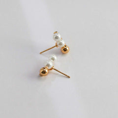 FRIENDSHIP SET PEARL STUD EARRINGS