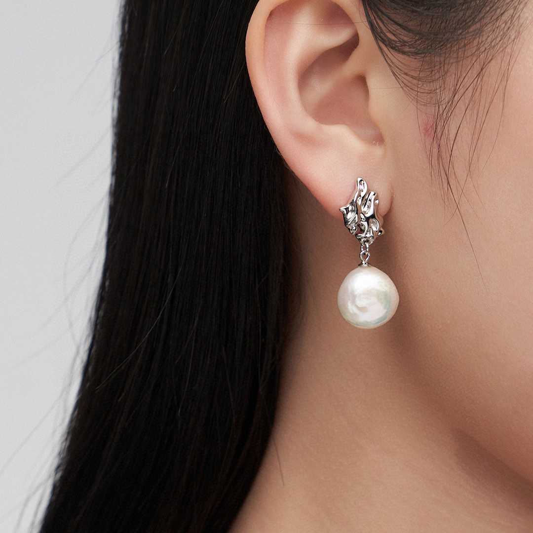 BAROQUE PEARL EARRINGS