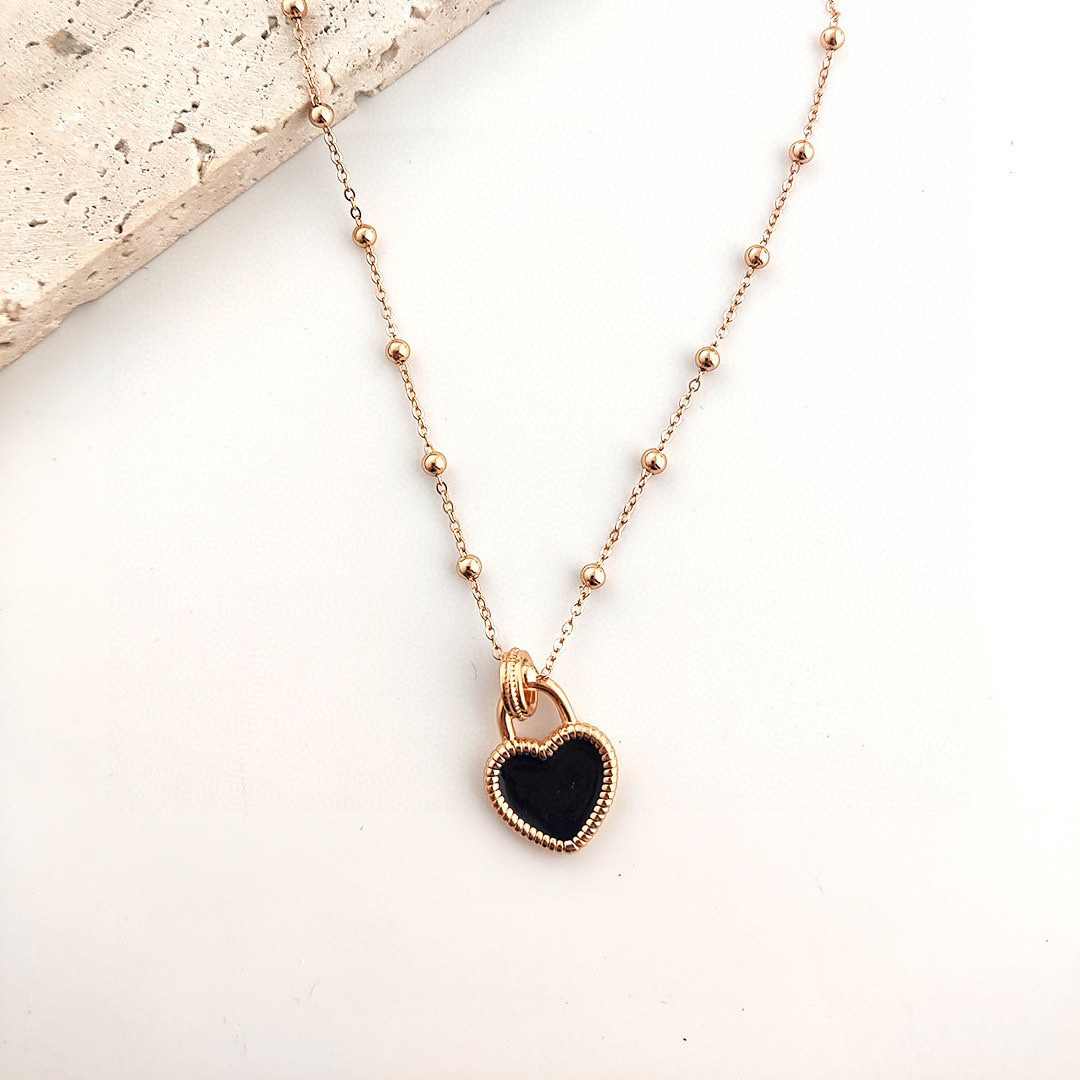 BLACK ENAMEL HEART SHAPE PENDANT NECKLACE