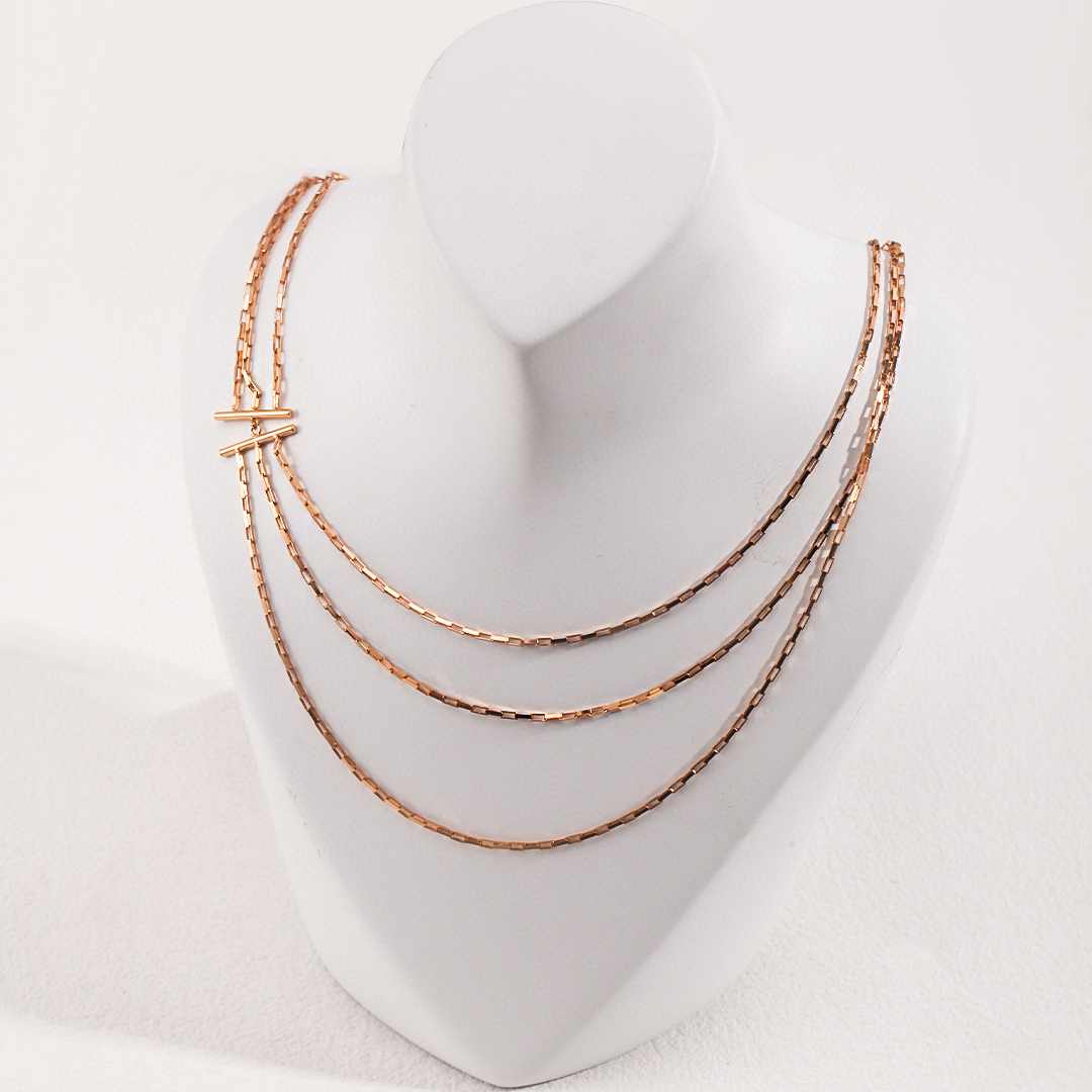 SIMPLE THREE-LAYERED NECKLACE