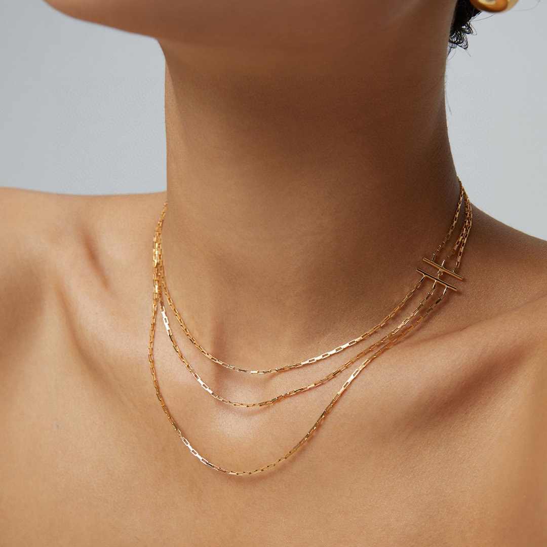 SIMPLE THREE-LAYERED NECKLACE