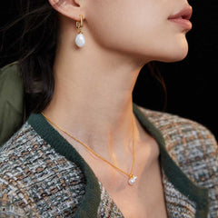 AMIE PEARL PENDANT FINE NECKLACE