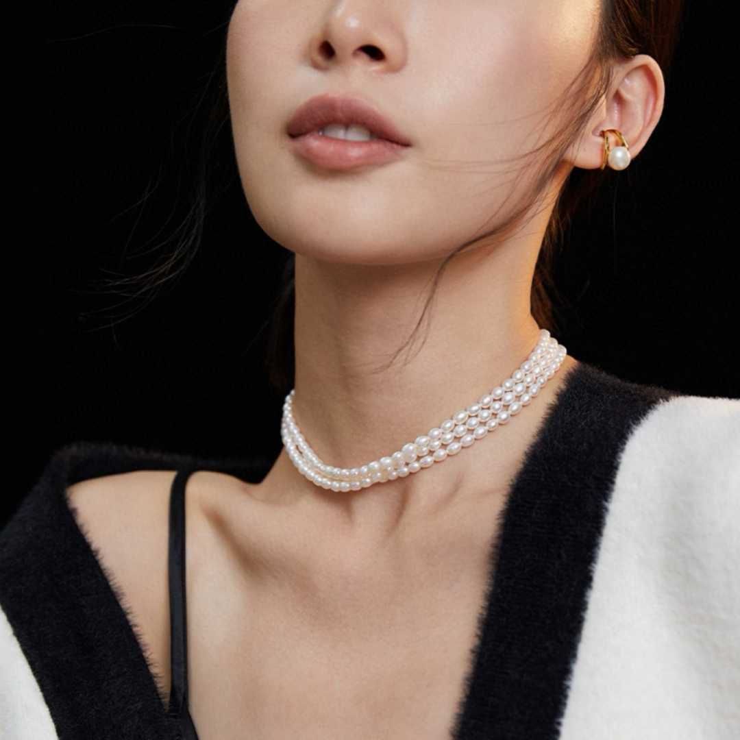 TRIPLE LAYER PEARL NECKLACE