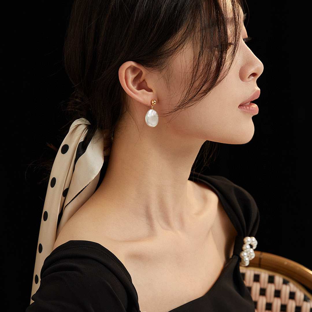 CRPRUS DROP EARRINGS