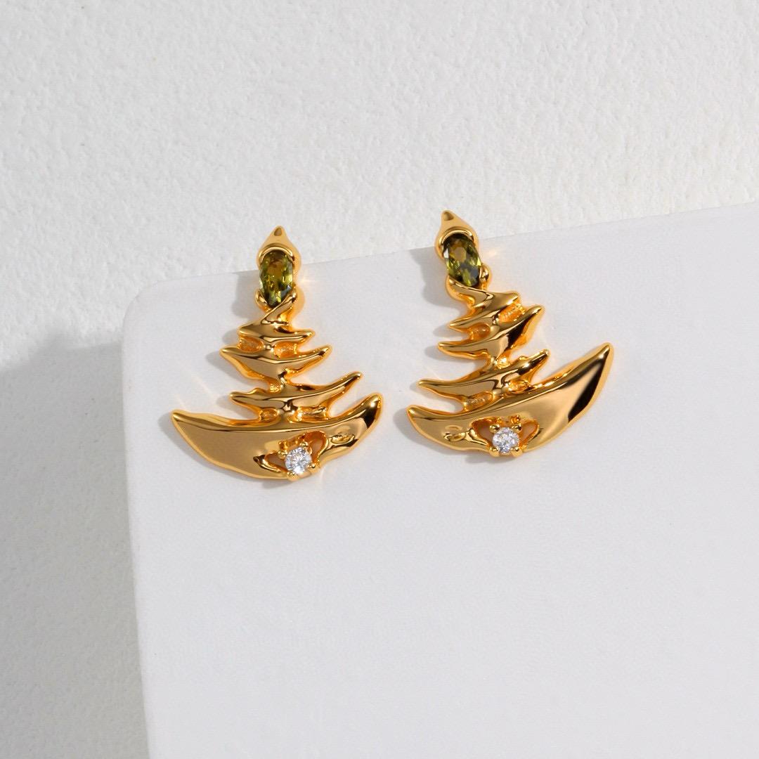 CHRISTMAS TREE EARRINGS