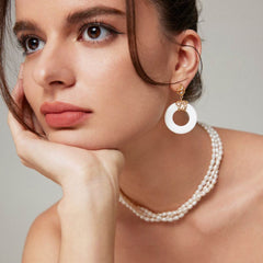 TRIPLE LAYER PEARL NECKLACE