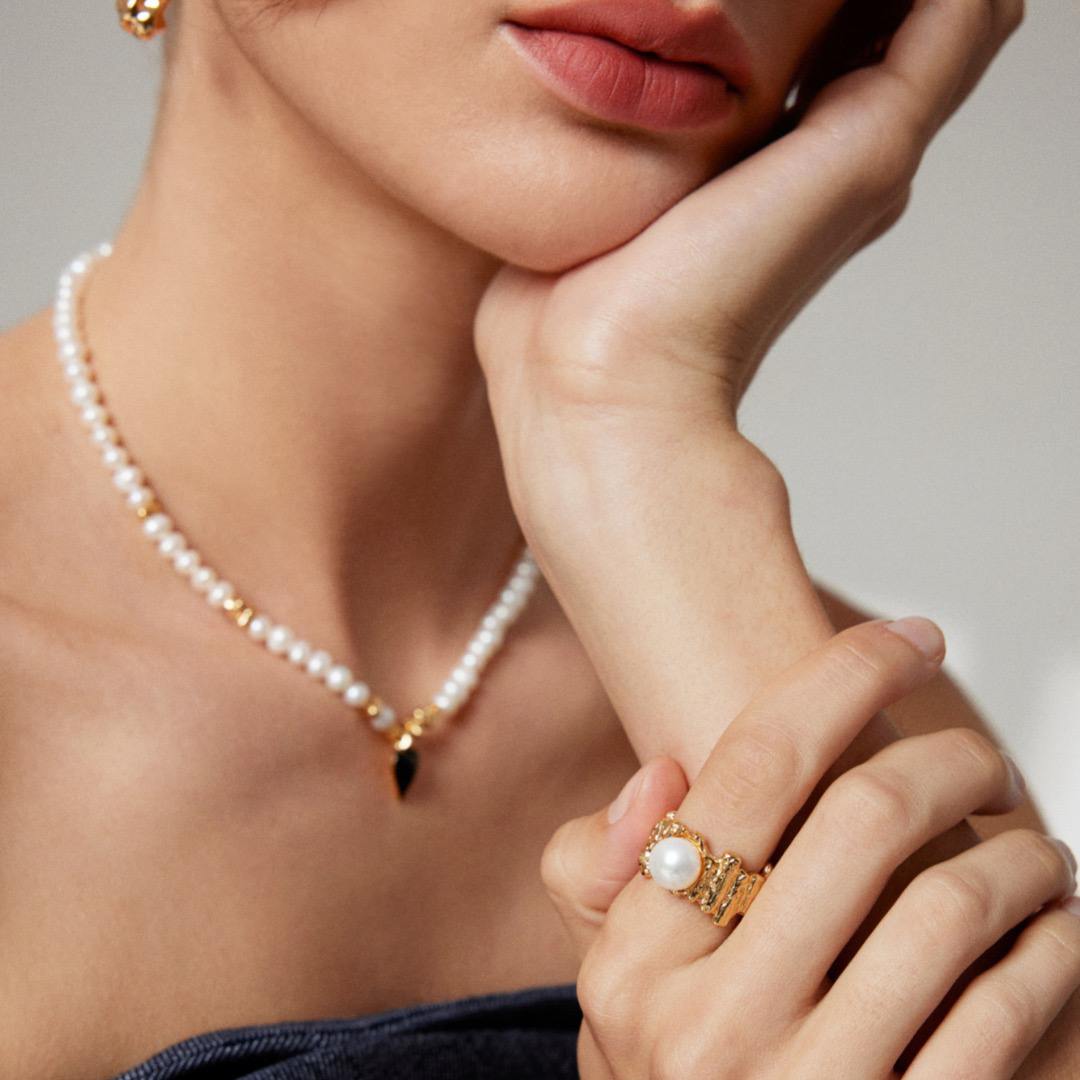 GOLDEN PEARL ELEGANCE RING