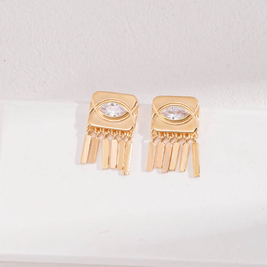 VINTAGE GOLDEN EARRINGS